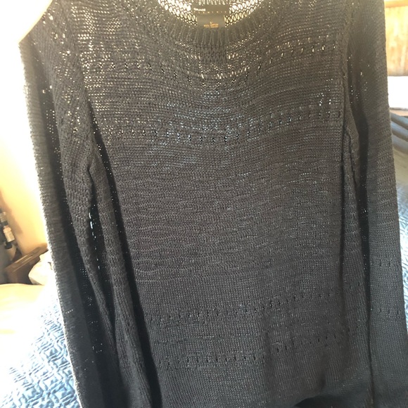 Black sweater - Picture 3 of 4